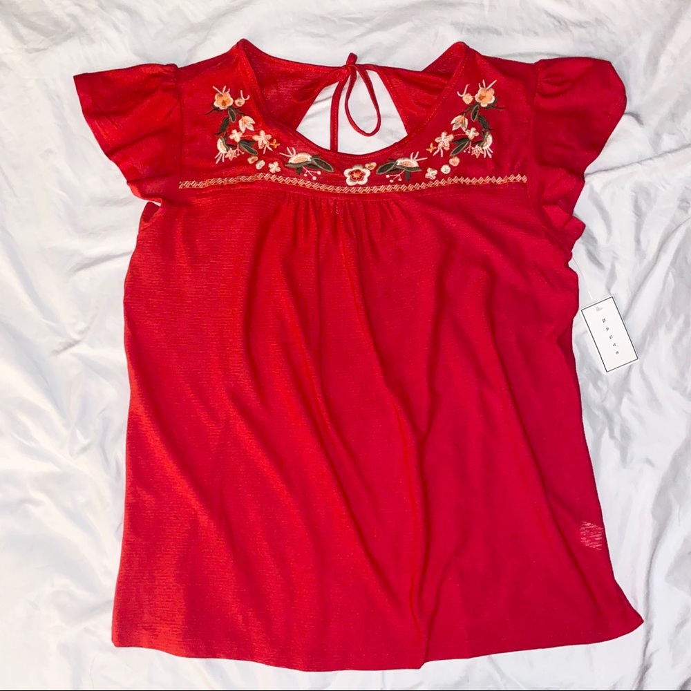 Mauve - NWT plus size top with floral design Sz 2X